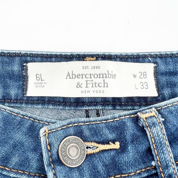 Abercrombie and Fitch Denim Distressed Bermuda Shorts 28 - Picture 3 of 5
